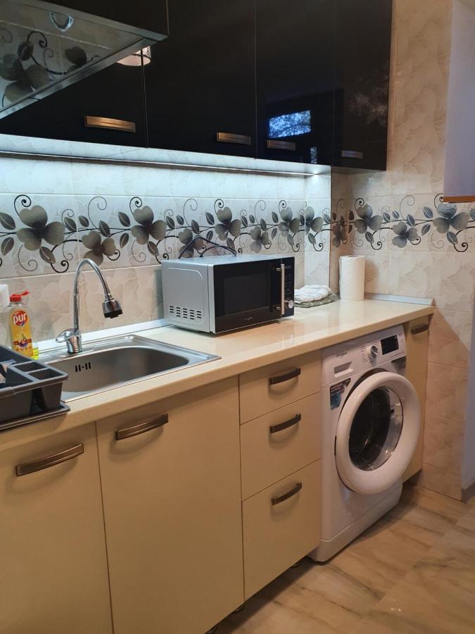 Kriss Apartment Luxury Targu Jiu Luaran gambar