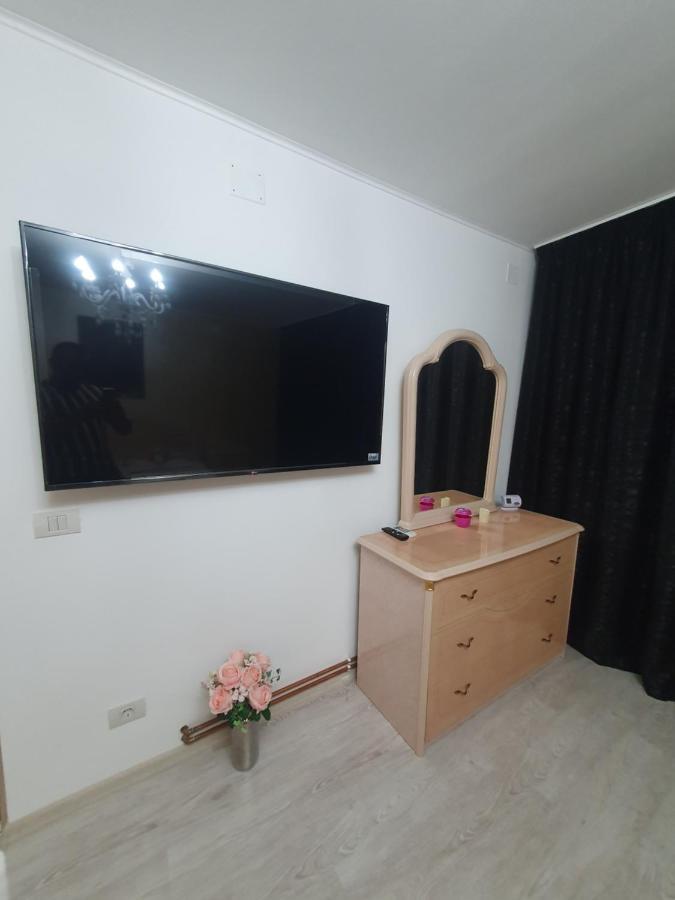 Kriss Apartment Luxury Targu Jiu Luaran gambar